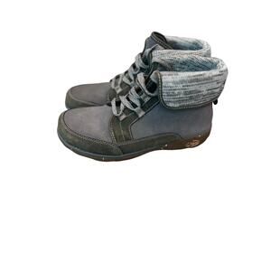 Chaco women’s boots size 9